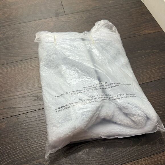 Victoria’s Secret Pink Mint Blue Sherpa Fuzzy Tote Bag New - Picture 2 of 7